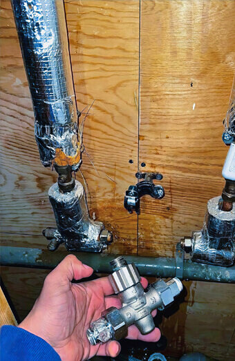 https://kensingtonplumbing.com.au/uploads/2025/06/emergency-plumbing-358284.jpg